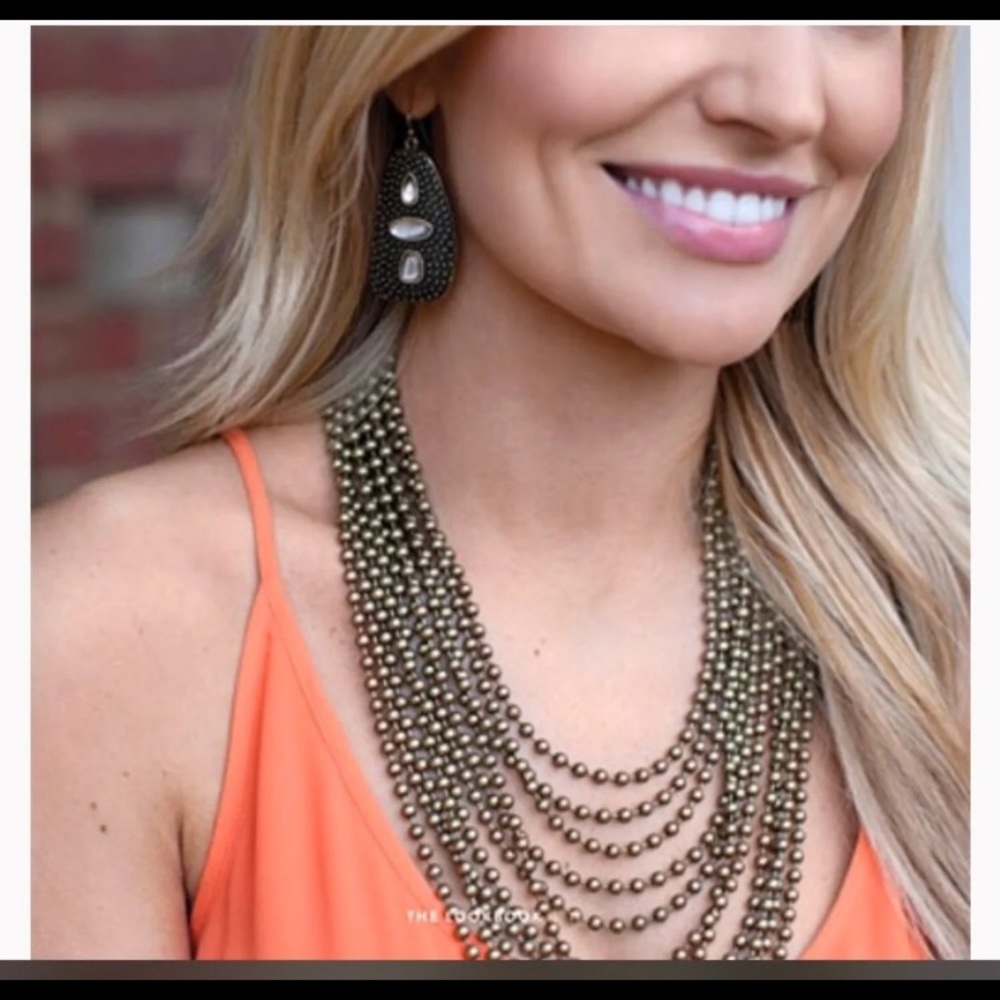 Rare Emily Maynard earrings ( The Bachelorette)